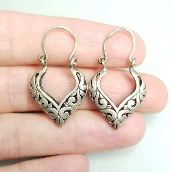 Vintage Silver Tone Pointed Hoop Dangle Earrings, Scroll Design Cut Outs, Estate - Picture 1 of 7